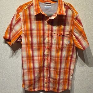 Columbia Omni-Wick Short Sleeve Button-Up Shirt – Red/Yellow/Orange Plaid – M